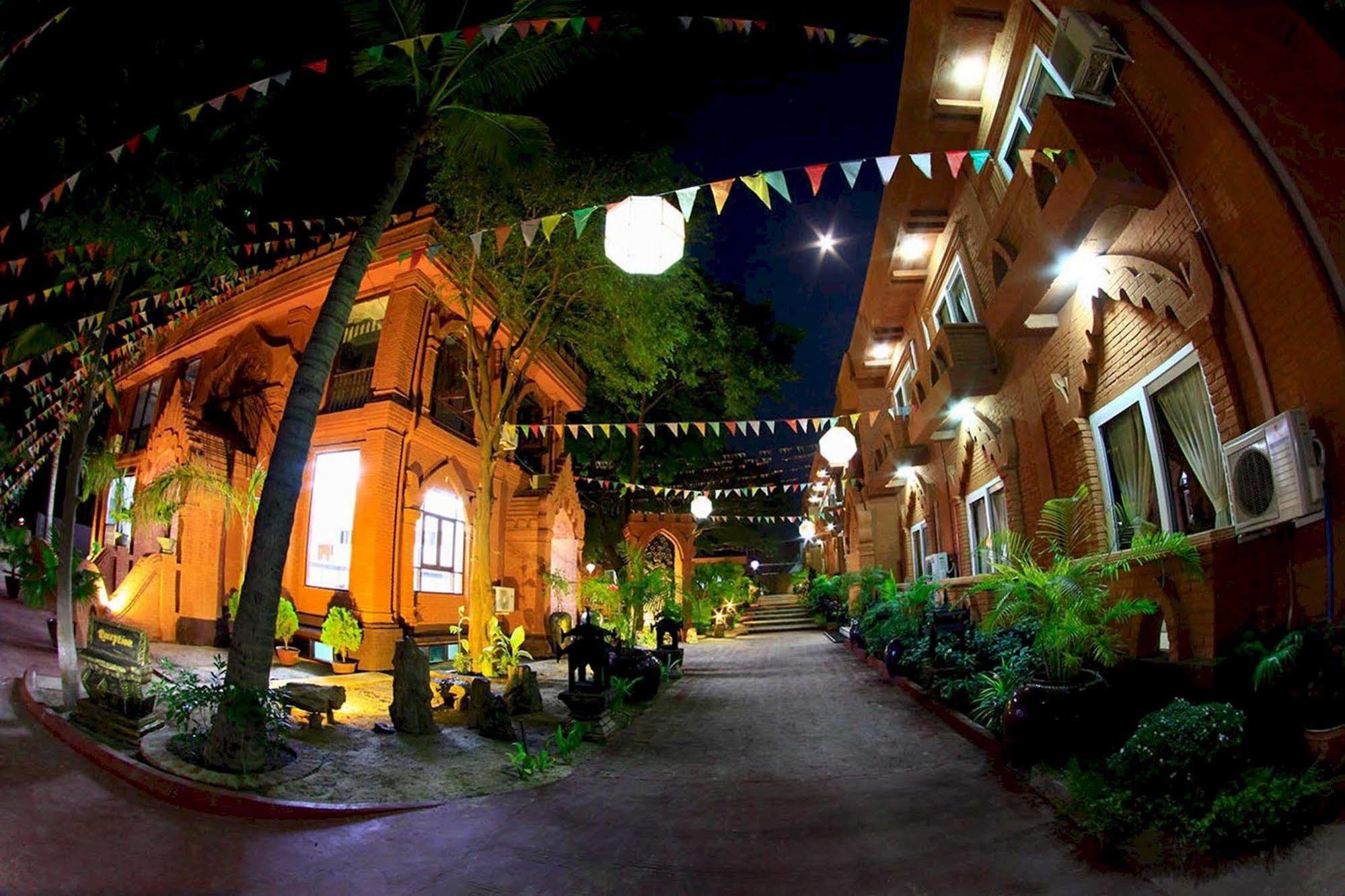 Hotel Sincere Smile Bagan New Bagan Bagian luar foto